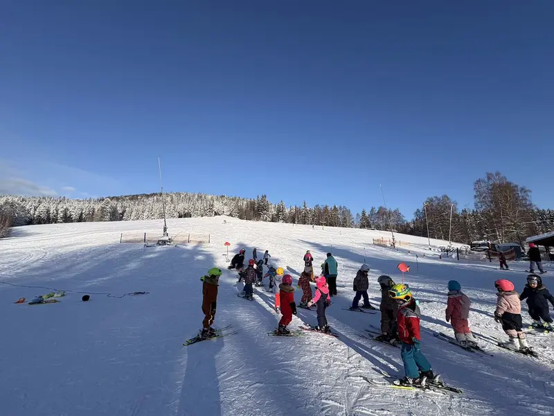 Školka na sněhu
