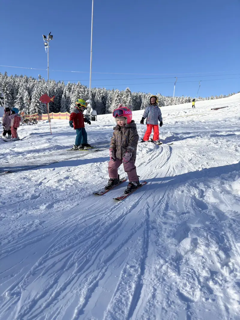 Školka na sněhu